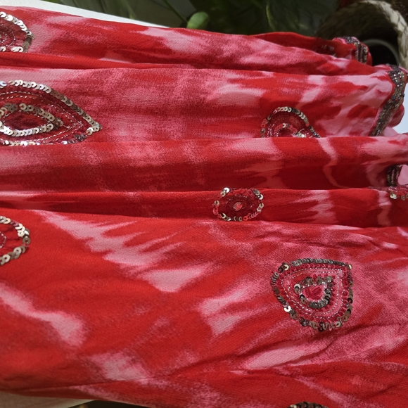 Red Tie-Dye Plunge Dress - Picture 7 of 8